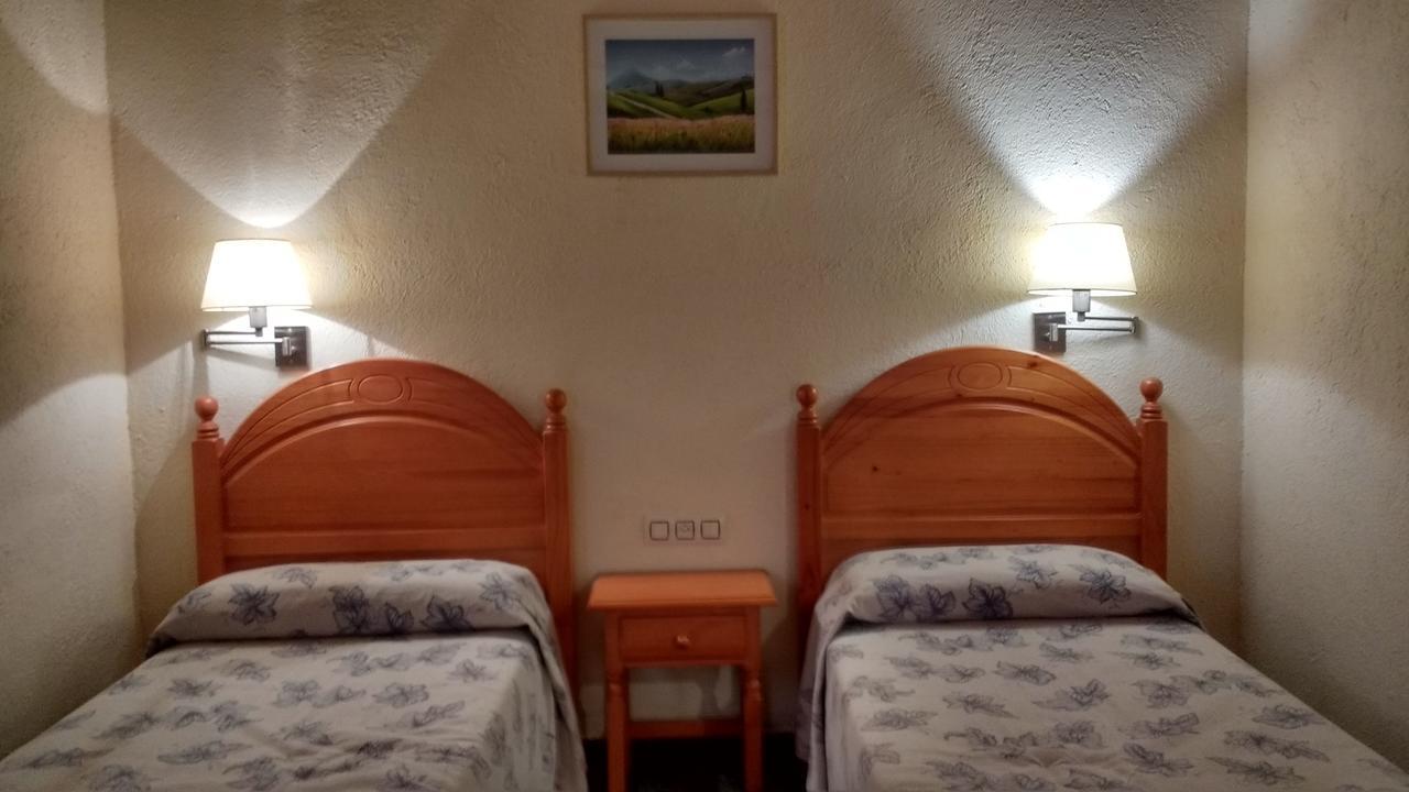 Ca L'Amadeu Hotell Vilanova de Escornalbou Eksteriør bilde