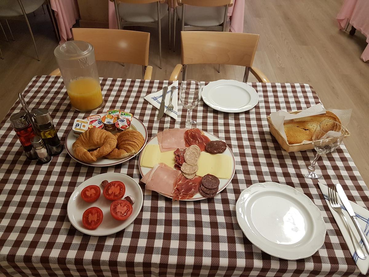 Ca L'Amadeu Hotell Vilanova de Escornalbou Eksteriør bilde