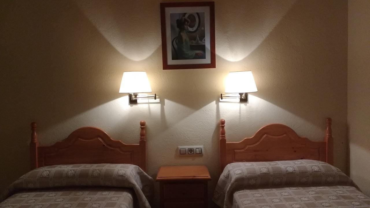 Ca L'Amadeu Hotell Vilanova de Escornalbou Eksteriør bilde